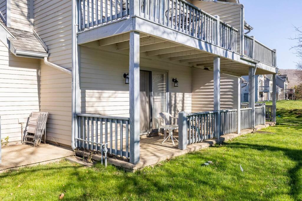 Skiing, Hiking, Village Of Eville Mtn Escape Ellicottville Exterior photo