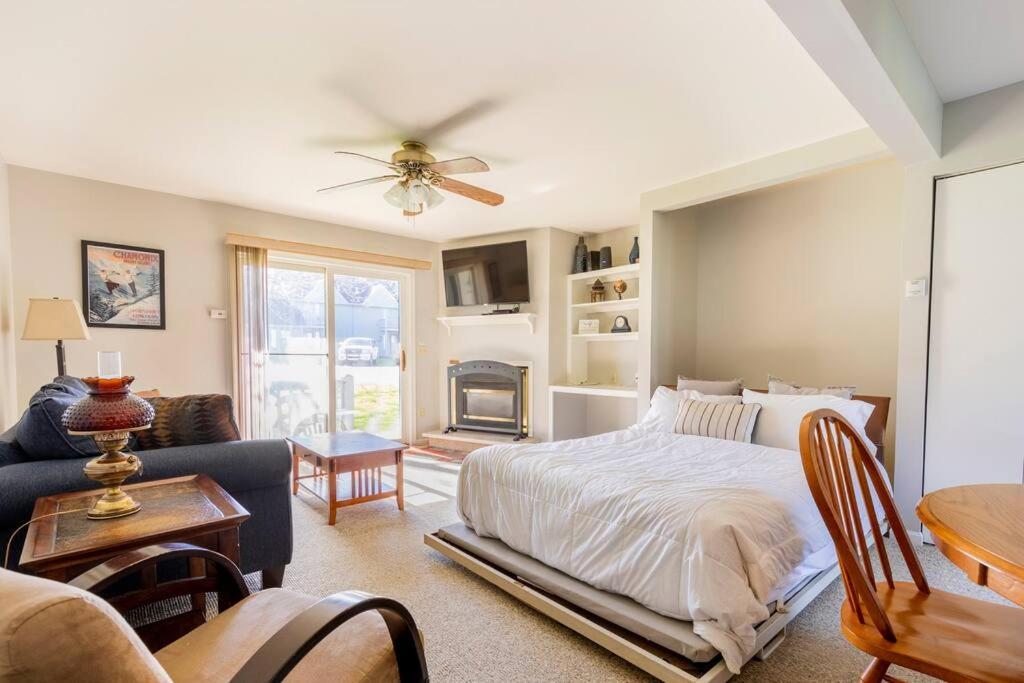 Skiing, Hiking, Village Of Eville Mtn Escape Ellicottville Exterior photo