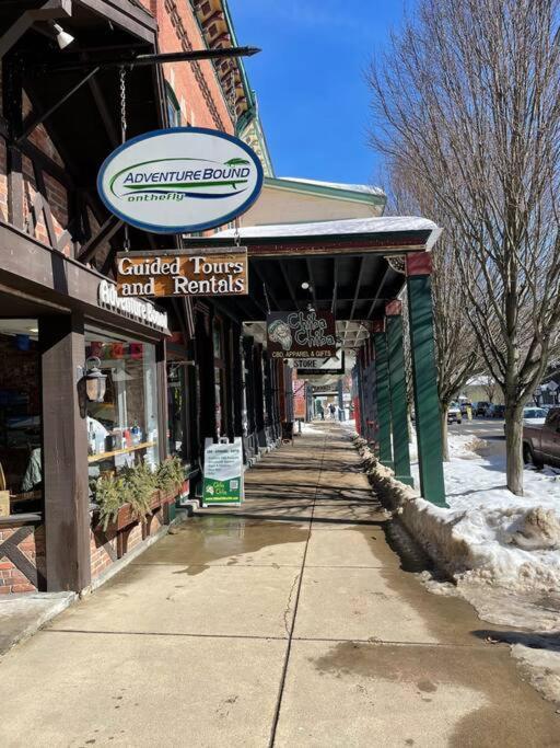 Skiing, Hiking, Village Of Eville Mtn Escape Ellicottville Exterior photo